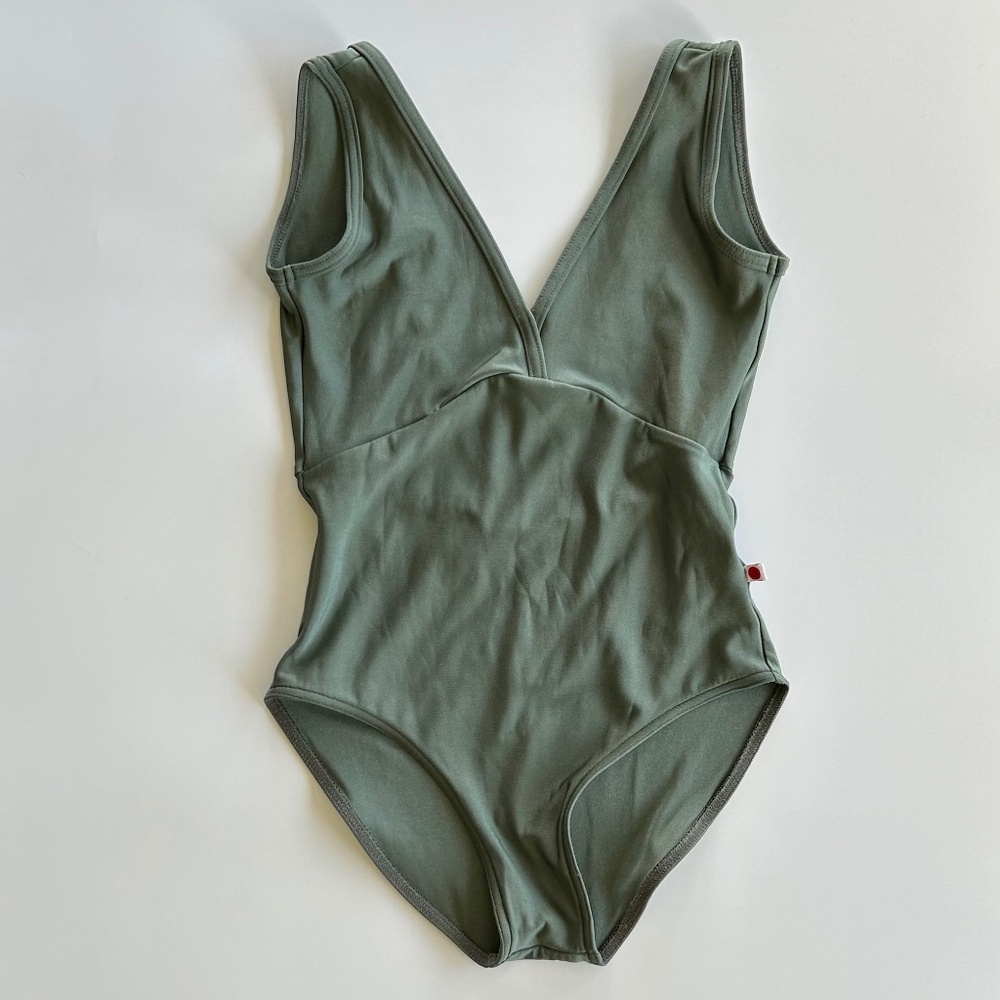 Yumiko Alicia Ballet Leotard Adult Small Excellent Condition